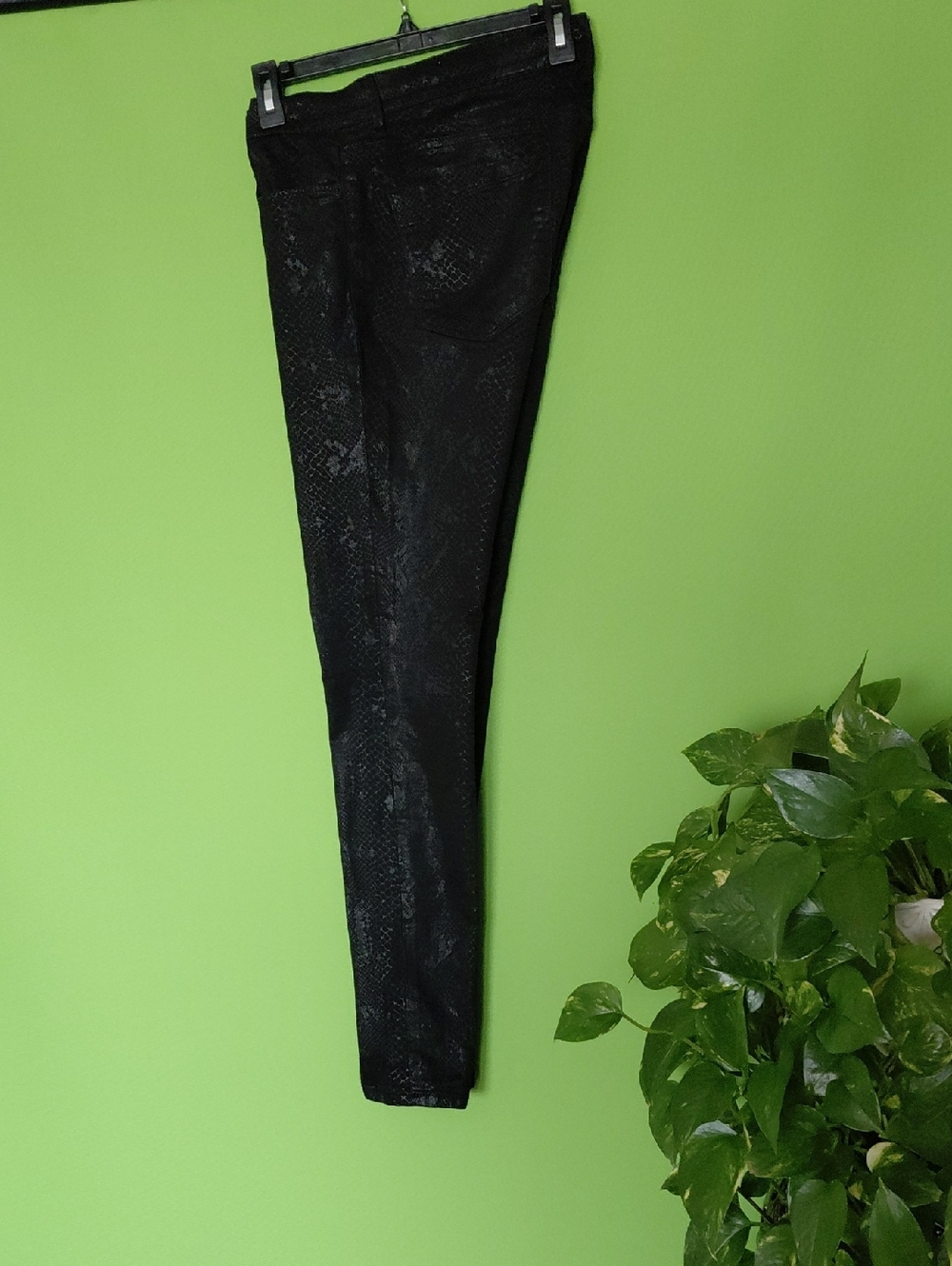 Express Black Snake-Texture Skinny Legging Jeans, Sz. 10, 5/$50